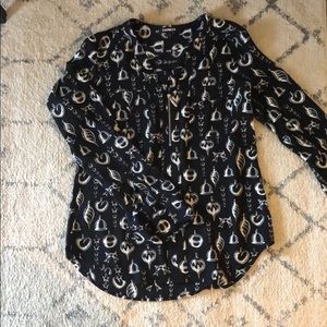 Black ornament pattern Express top